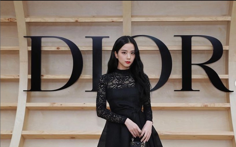 Membangun Citra, Periklanan dengan Brand Ambassador Dior